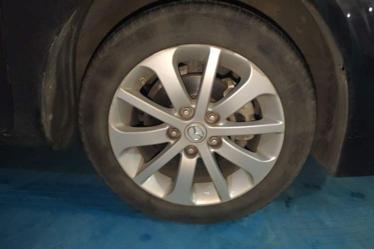 Used Mazda 6 2013 2.0L Automatic Fashion Edition Right Front Wheel Hub