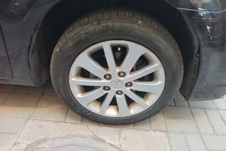 Used Mazda 6 2013 2.0L Automatic Fashion Edition Right Front Wheel Hub