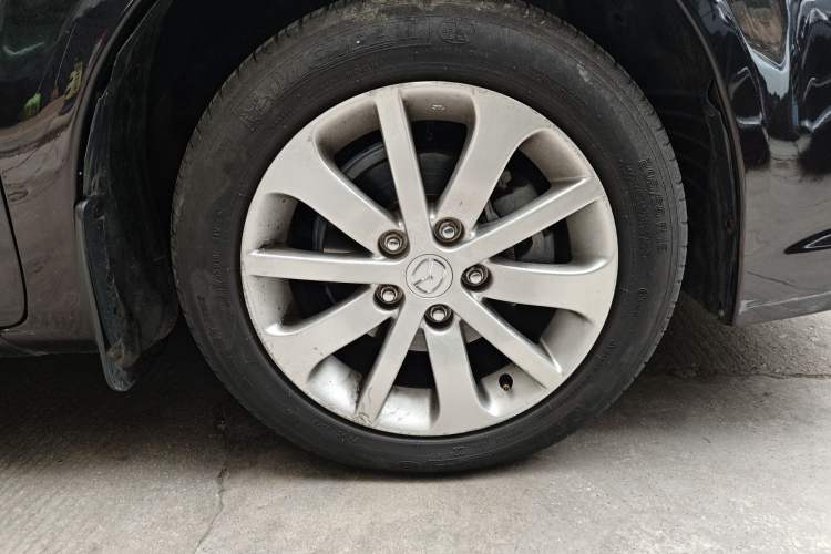 Used Mazda 6 2013 2.0L Automatic Fashion Edition Right Front Wheel Hub