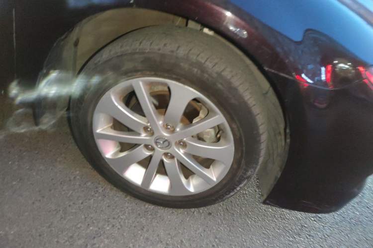 Used Mazda 6 2013 2.0L Automatic Fashion Edition Right Front Wheel Hub