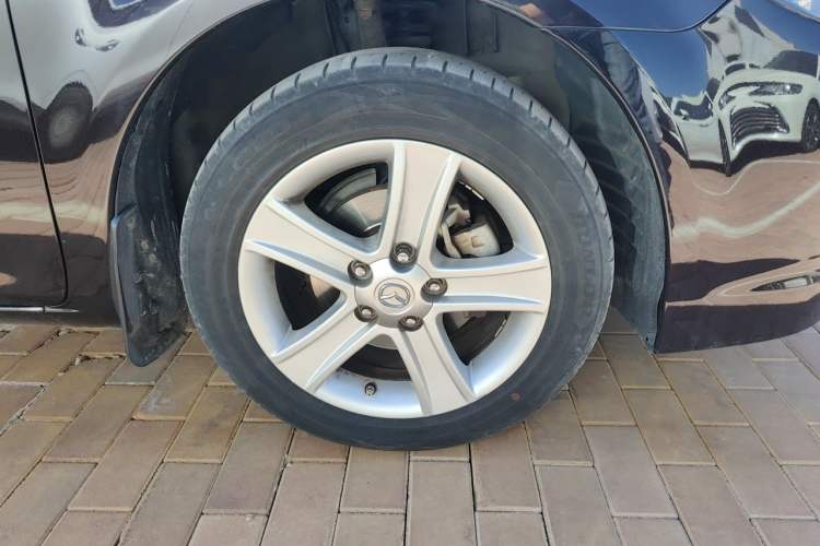Used Mazda 6 2013 2.0L Automatic Fashion Edition Right Front Wheel Hub