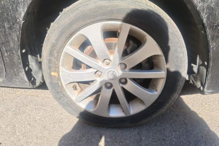 Used Mazda 6 2013 2.0L Automatic Fashion Edition Right Front Wheel Hub