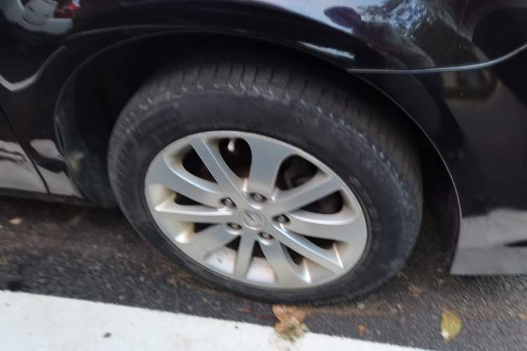 Used Mazda 6 2013 2.0L Automatic Fashion Edition Right Front Wheel Hub