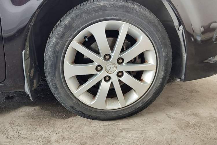 Used Mazda 6 2013 2.0L Automatic Fashion Edition Right Front Wheel Hub