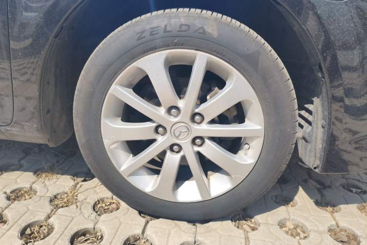 Used Mazda 6 2013 2.0L Automatic Fashion Edition Right Front Wheel Hub