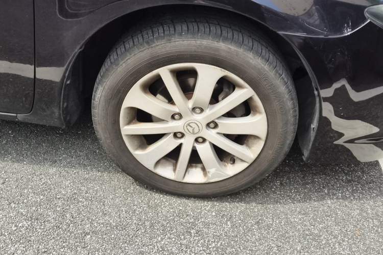 Used Mazda 6 2013 2.0L Automatic Fashion Edition Right Front Wheel Hub
