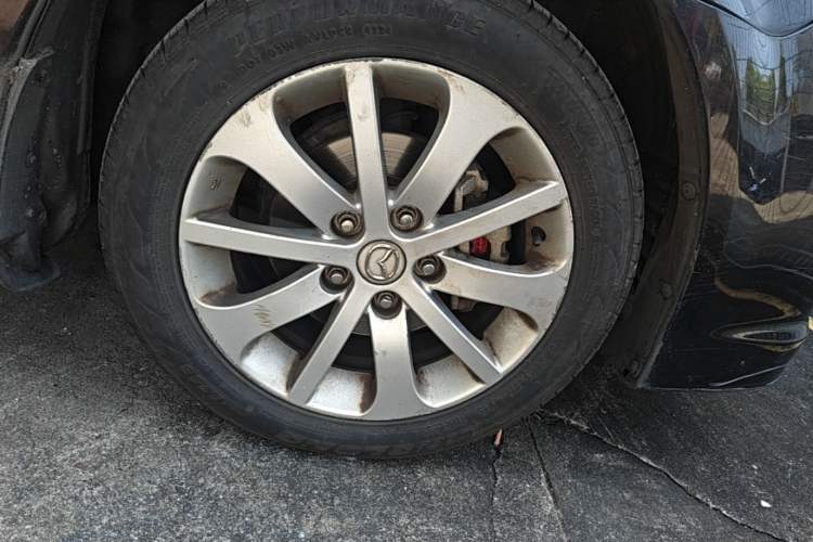 Used Mazda 6 2013 2.0L Automatic Fashion Edition Right Front Wheel Hub
