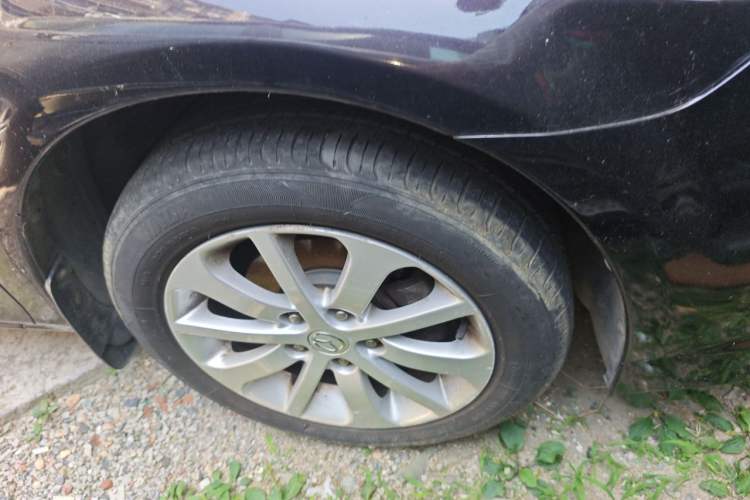 Used Mazda 6 2013 2.0L Automatic Fashion Edition Right Front Wheel Hub