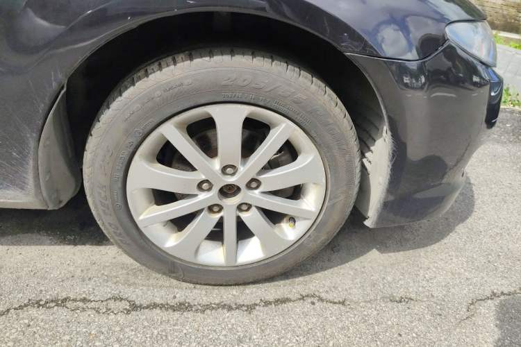 Used Mazda 6 2013 2.0L Automatic Fashion Edition Right Front Wheel Hub
