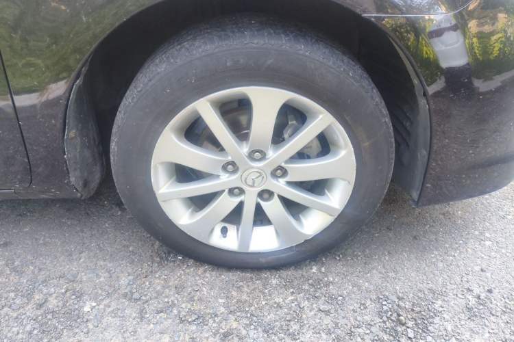 Used Mazda 6 2013 2.0L Automatic Fashion Edition Right Front Wheel Hub