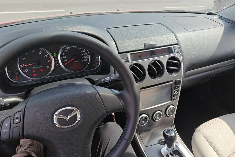 Used Mazda 6 2013 2.0L Automatic Fashion Edition Center Console