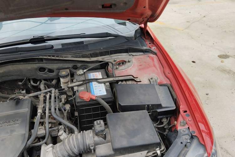 Used Mazda 6 2013 2.0L Automatic Fashion Edition Engine Bay Left