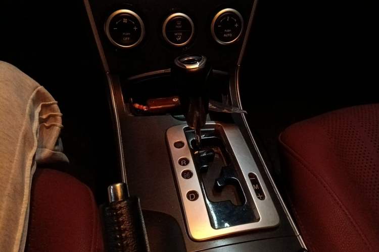 Used Mazda 6 2013 2.0L Automatic Fashion Edition Gear Lever