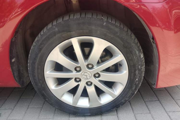 Used Mazda 6 2013 2.0L Automatic Fashion Edition Right Front Wheel Hub