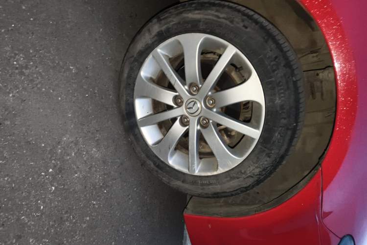Used Mazda 6 2013 2.0L Automatic Fashion Edition Right Front Wheel Hub
