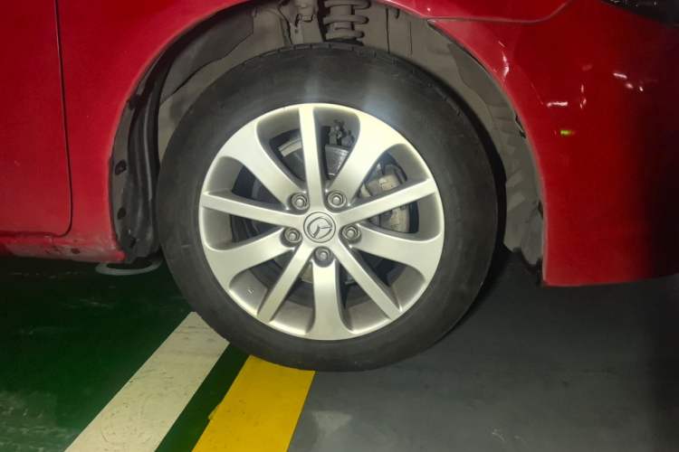 Used Mazda 6 2013 2.0L Automatic Fashion Edition Right Front Wheel Hub
