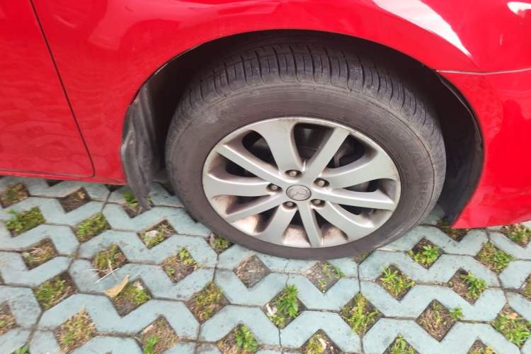 Used Mazda 6 2013 2.0L Automatic Fashion Edition Right Front Wheel Hub