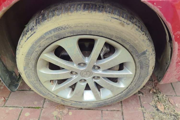 Used Mazda 6 2013 2.0L Automatic Fashion Edition Right Front Wheel Hub