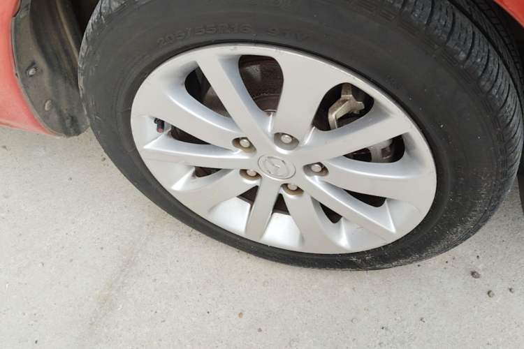 Used Mazda 6 2013 2.0L Automatic Fashion Edition Right Front Wheel Hub