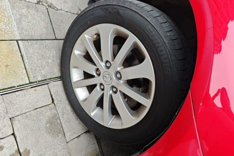 Used Mazda 6 2013 2.0L Automatic Fashion Edition Right Front Wheel Hub