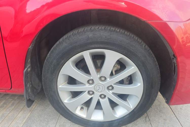 Used Mazda 6 2013 2.0L Automatic Fashion Edition Right Front Wheel Hub