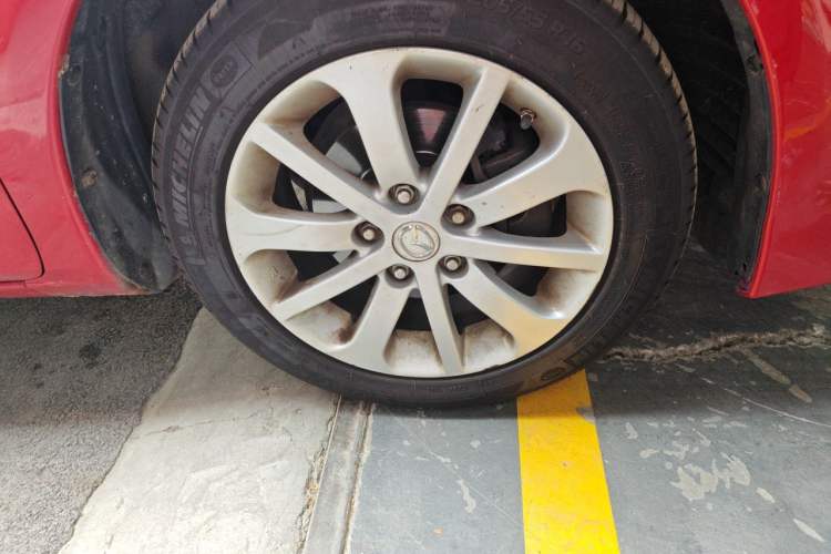 Used Mazda 6 2013 2.0L Automatic Fashion Edition Right Front Wheel Hub
