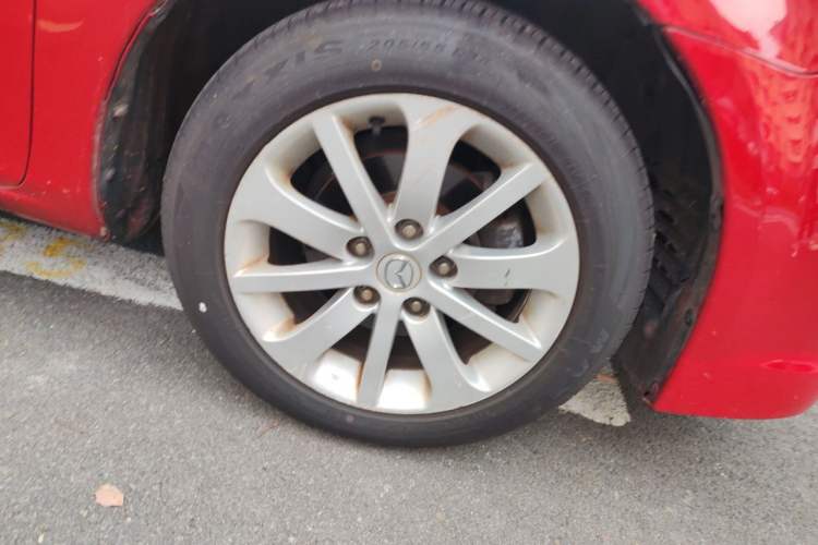 Used Mazda 6 2013 2.0L Automatic Fashion Edition Right Front Wheel Hub