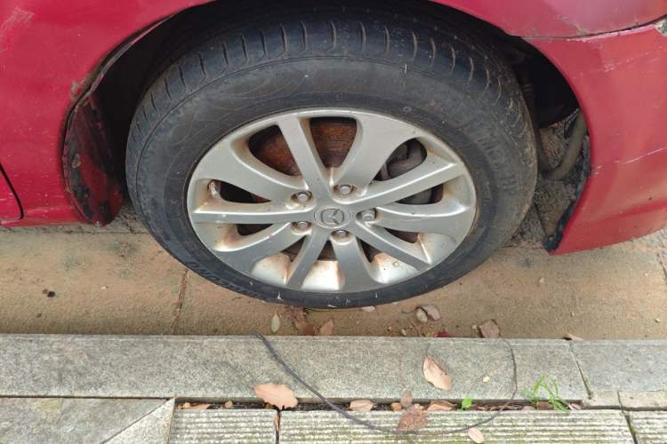 Used Mazda 6 2013 2.0L Automatic Fashion Edition Right Front Wheel Hub