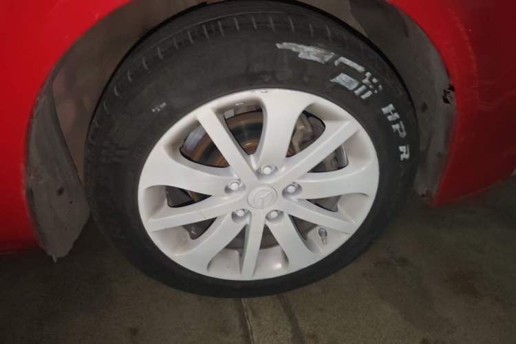 Used Mazda 6 2013 2.0L Automatic Fashion Edition Right Front Wheel Hub