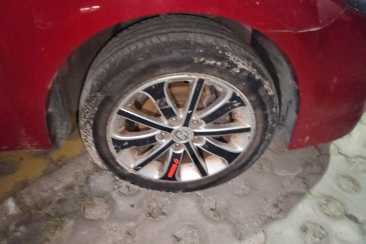 Used Mazda 6 2013 2.0L Automatic Fashion Edition Right Front Wheel Hub