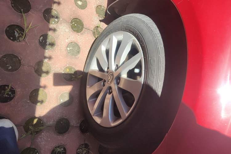 Used Mazda 6 2013 2.0L Automatic Fashion Edition Right Front Wheel Hub