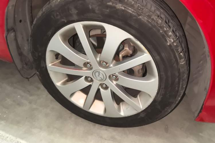 Used Mazda 6 2013 2.0L Automatic Fashion Edition Right Front Wheel Hub