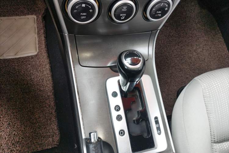 Used Mazda 6 2013 2.0L Automatic Fashion Edition Gear Lever