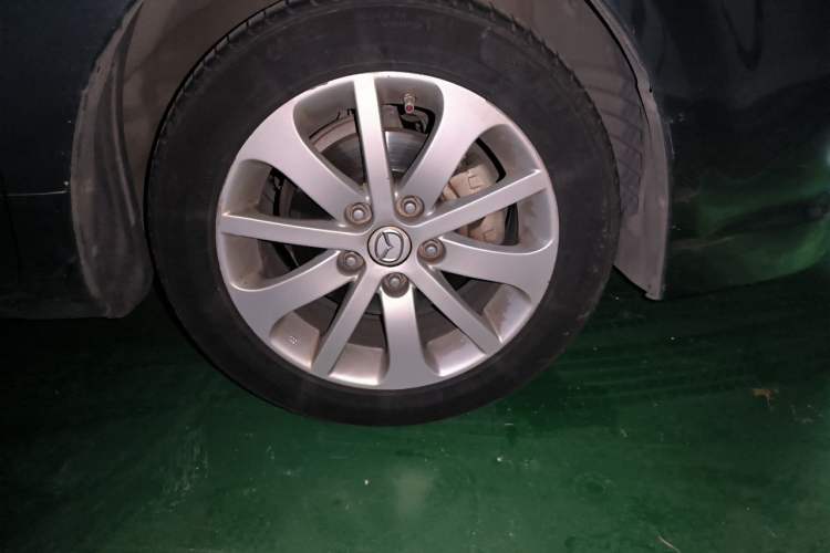 Used Mazda 6 2013 2.0L Automatic Fashion Edition Right Front Wheel Hub