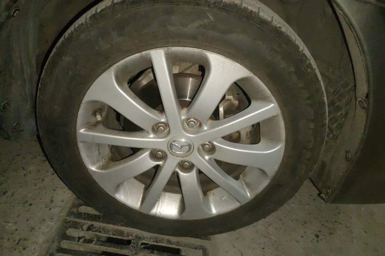 Used Mazda 6 2013 2.0L Automatic Fashion Edition Right Front Wheel Hub