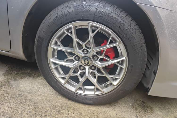 Used Mazda 6 2013 2.0L Automatic Fashion Edition Right Front Wheel Hub