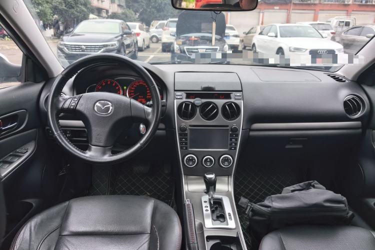 Used Mazda 6 2013 2.0L Automatic Ultra-Luxury Model Center Console