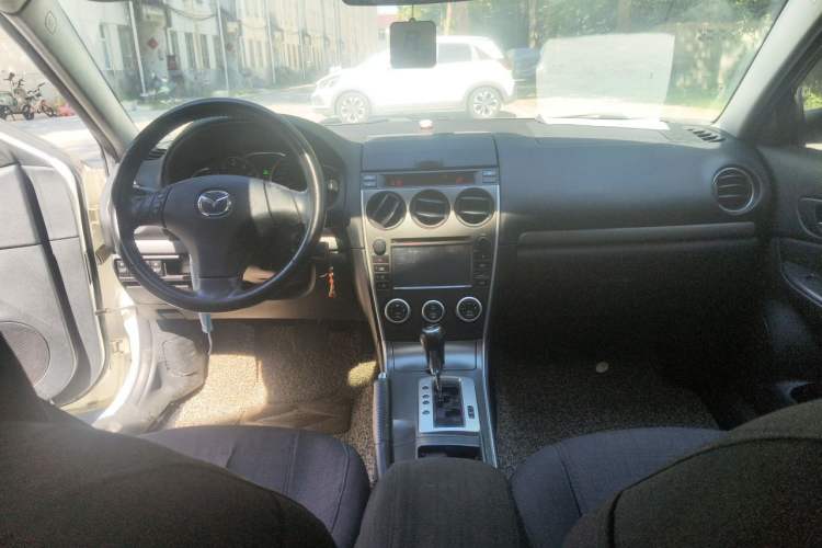Used Mazda 6 2013 2.0L Automatic Fashion Edition Center Console