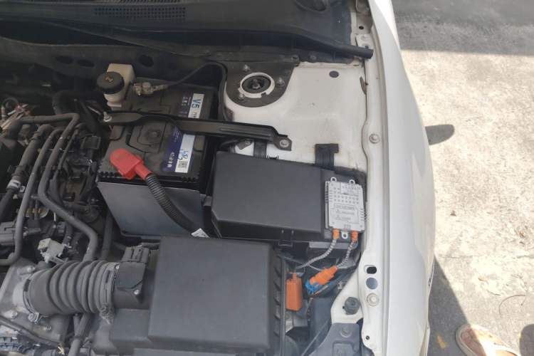 Used Mazda 6 2013 2.0L Automatic Fashion Edition Engine Bay Left