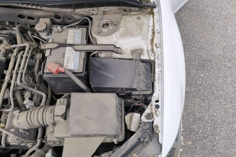 Used Mazda 6 2013 2.0L Automatic Fashion Edition Engine Bay Left