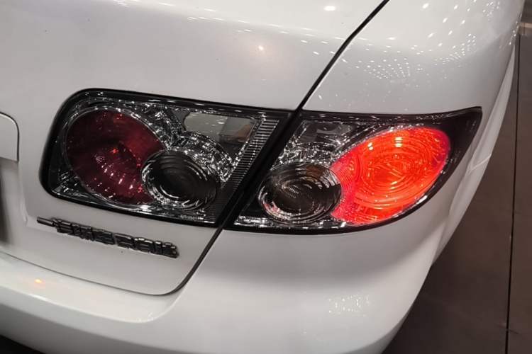 Used Mazda 6 2013 2.0L Automatic Fashion Edition Exterior 3