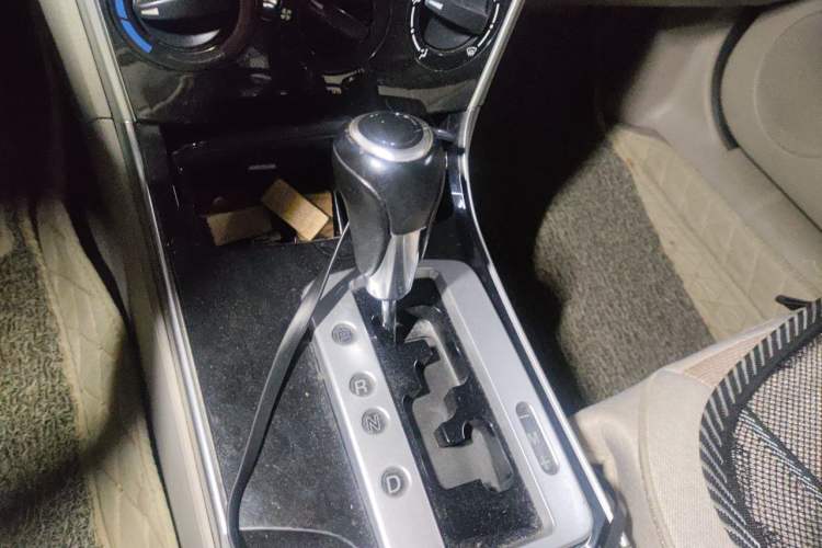 Used Mazda 6 2013 2.0L Automatic Fashion Edition Gear Lever