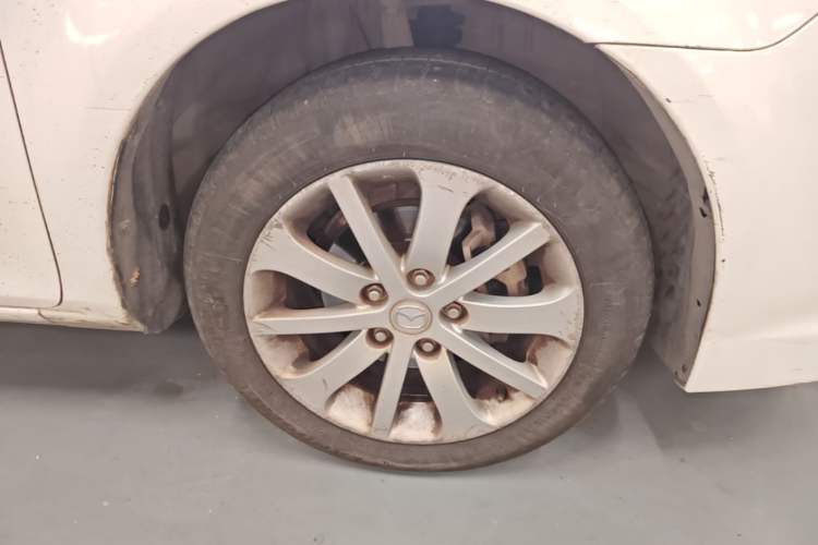 Used Mazda 6 2013 2.0L Automatic Fashion Edition Right Front Wheel Hub