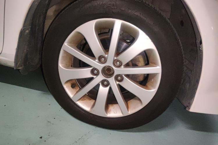 Used Mazda 6 2013 2.0L Automatic Fashion Edition Right Front Wheel Hub