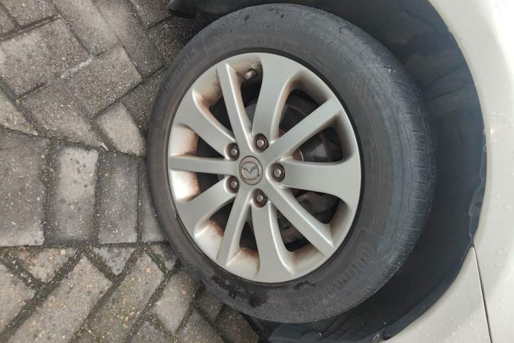 Used Mazda 6 2013 2.0L Automatic Fashion Edition Right Front Wheel Hub
