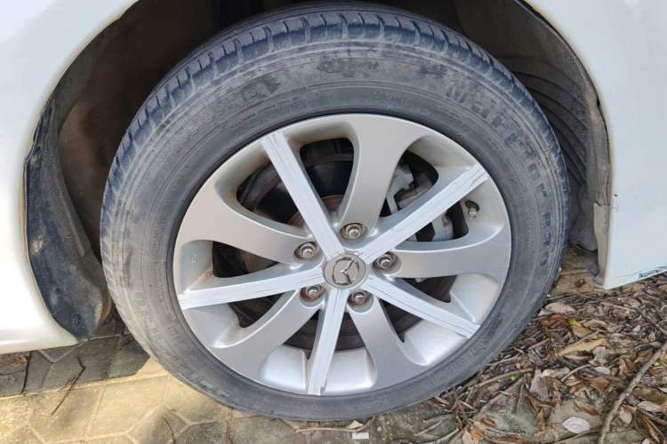 Used Mazda 6 2013 2.0L Automatic Fashion Edition Right Front Wheel Hub