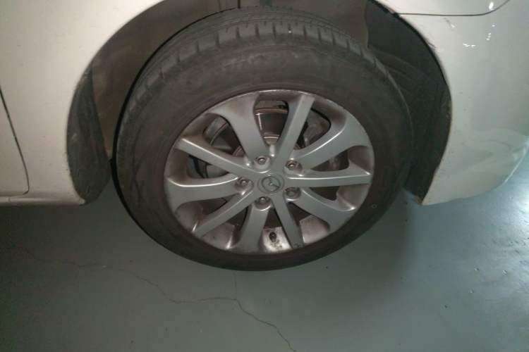 Used Mazda 6 2013 2.0L Automatic Fashion Edition Right Front Wheel Hub