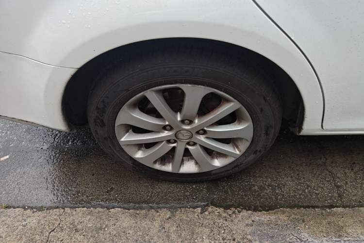 Used Mazda 6 2013 2.0L Automatic Fashion Edition Right Rear Wheel Hub