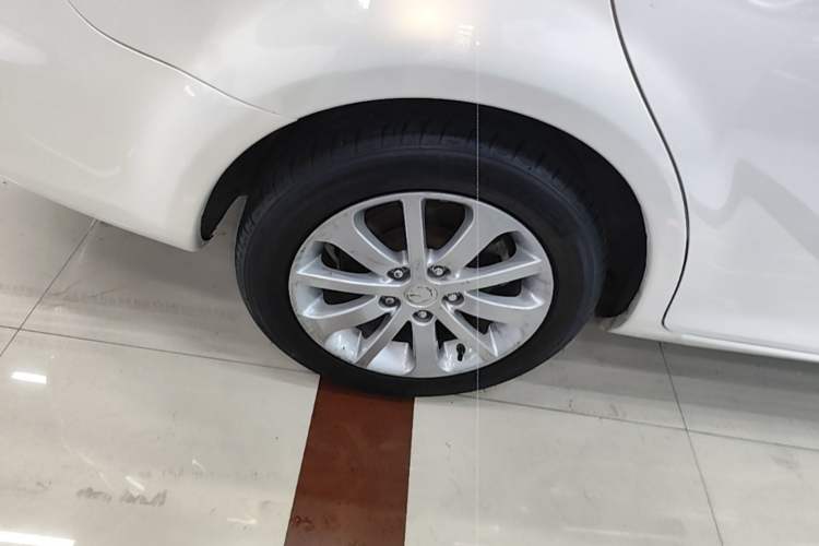 Used Mazda 6 2013 2.0L Automatic Fashion Edition Right Rear Wheel Hub