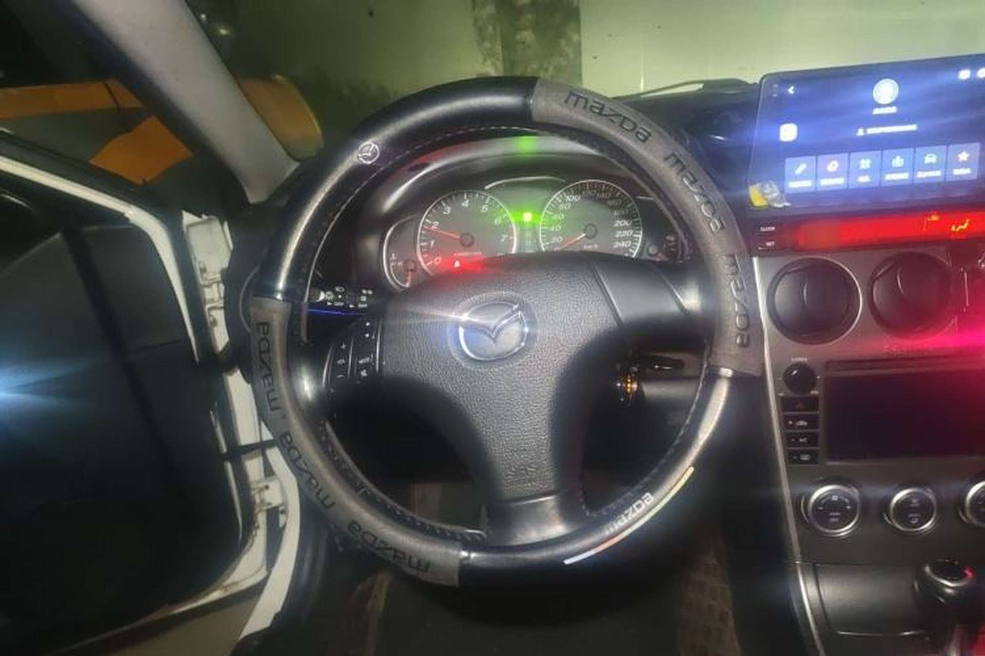 Used Mazda 6 2013 2.0L Automatic Ultra-Luxury Model Steering Wheel